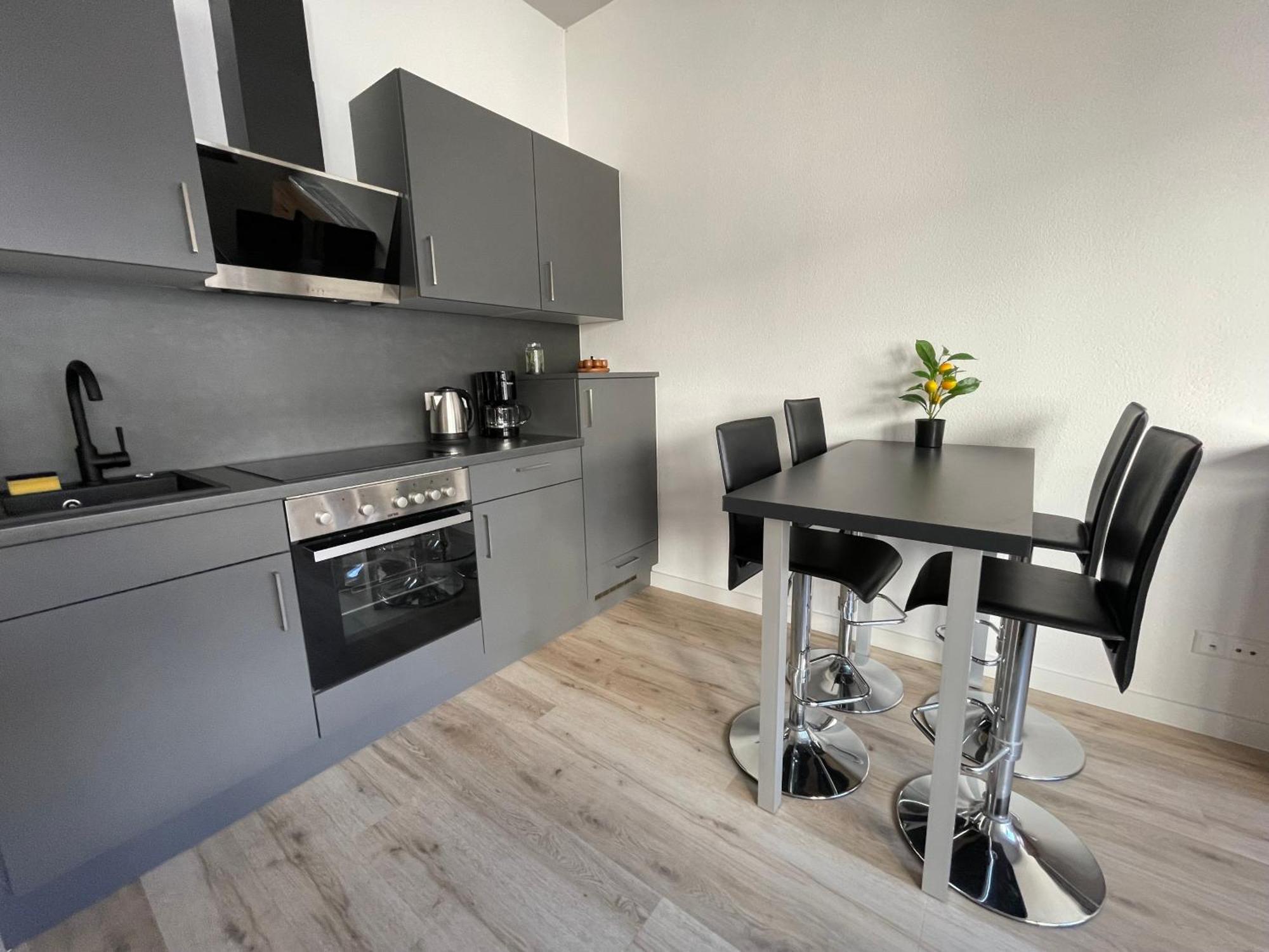 Neu Schwarzwald Zimmer Am Schloessle Goldstadt Pforzheim Dış mekan fotoğraf