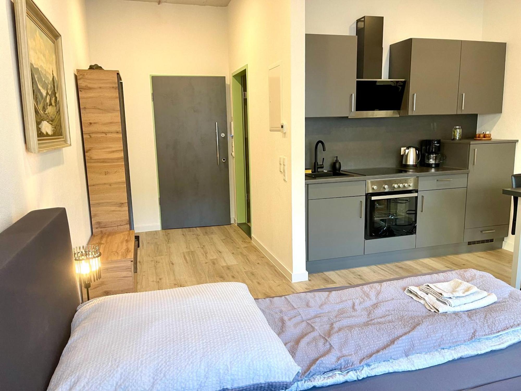 Neu Schwarzwald Zimmer Am Schloessle Goldstadt Pforzheim Dış mekan fotoğraf