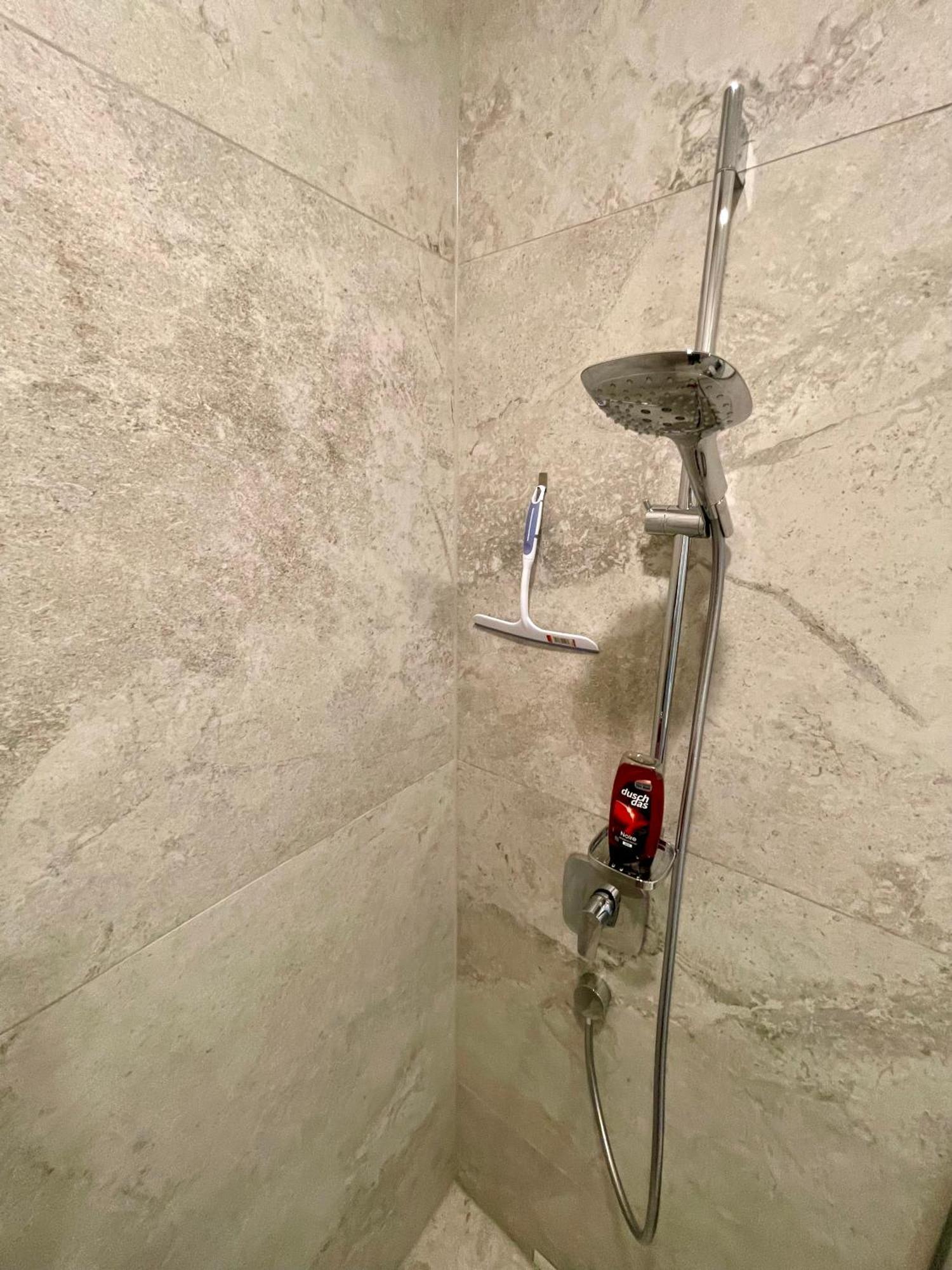 Neu Schwarzwald Zimmer Am Schloessle Goldstadt Pforzheim Dış mekan fotoğraf